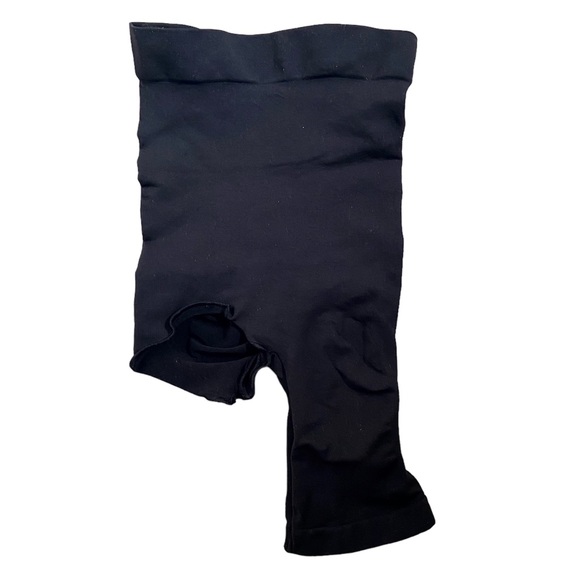 SKIMS Seamless Sculpt Solution Short RIGHT Leg Exposed Black Size S/M New - Picture 4 of 8